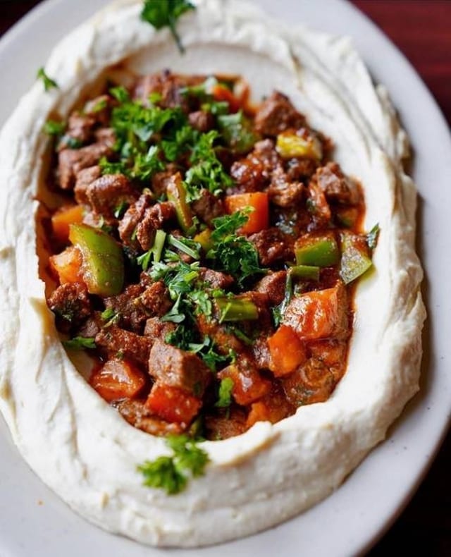 Hummus with Lamb.